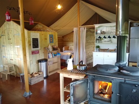 safari lodge kitchen