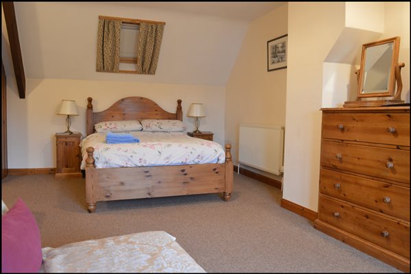 Barn_Cottage_bedroom1