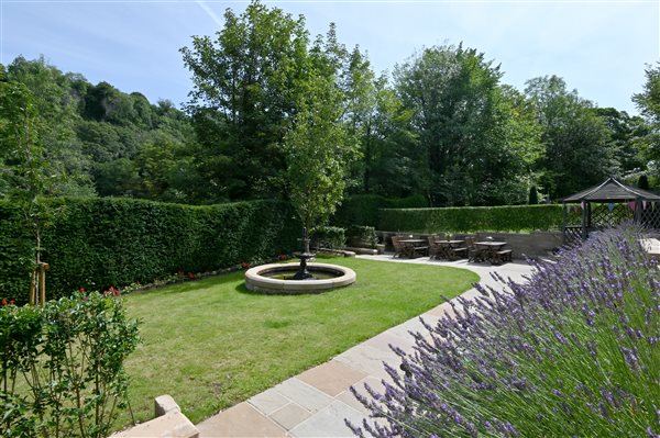 Outdoor seating at Portland House in Matlock Bath at MyCountryHouses.co.uk