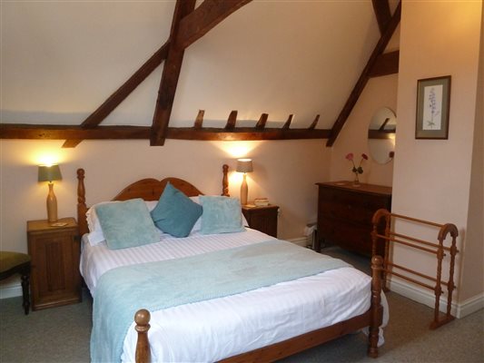 Double bedroom in Granary Cottage