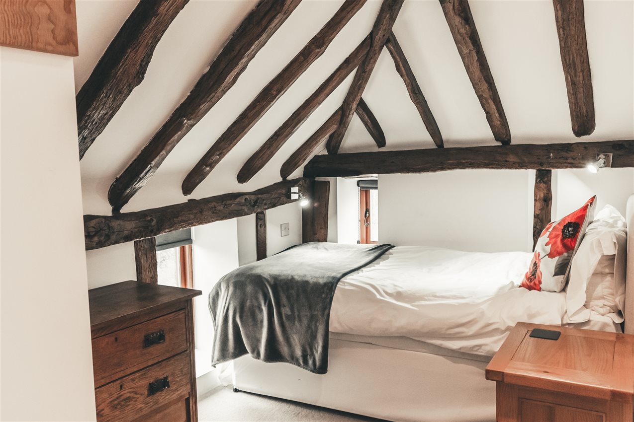 the barn at green farm kent holiday cottage