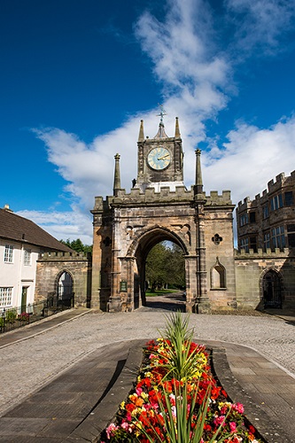 The gate way to Auckland Castle