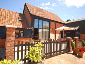 Suffolk Holiday Cottages with Swimming Pools
