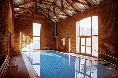 Farm Stay Norfolk Cottages with Indoor Pools
