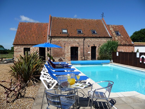 Holiday Cottages Norfolk with Outdoor Pools