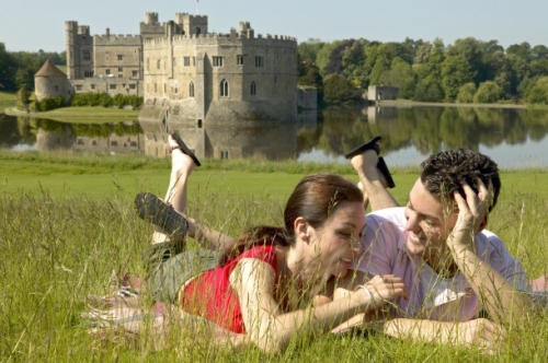 Couple, Leeds Castle