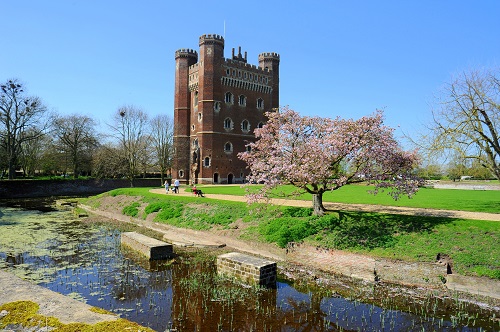 Farm Stay Lincolnshire Tattershall Castle NT