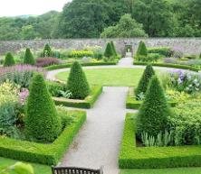 Aberglasney Gardens