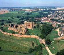 Kenilworth Castle & Elizabethan Garden