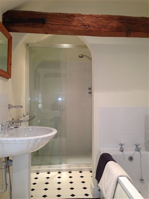 1st Floor Bath & Shower Room