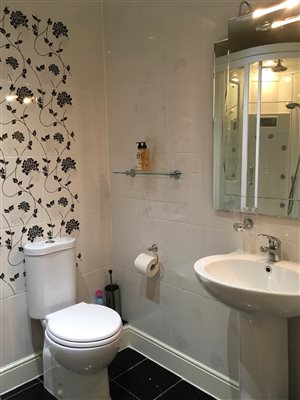 bathroom bathroom