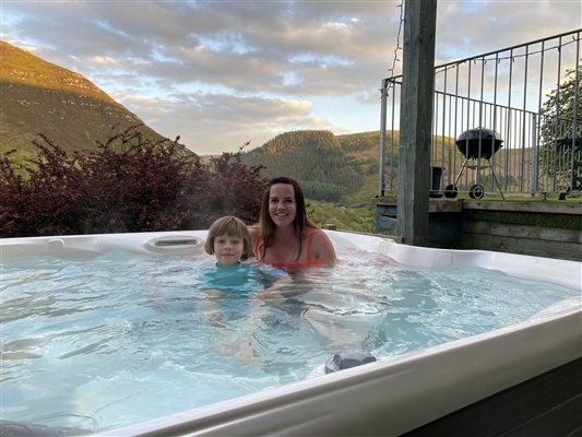 Private Hot Tub Granary Holiday Cottage