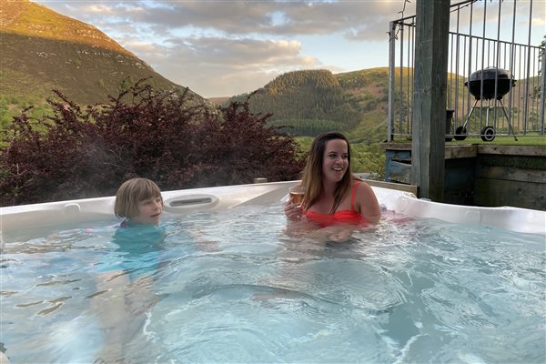 Private Hot Tub Granary Holiday Cottage