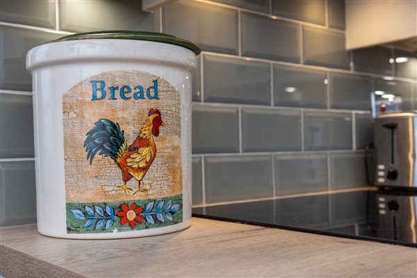 kitchen bread bin
