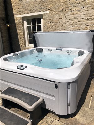 hot tub