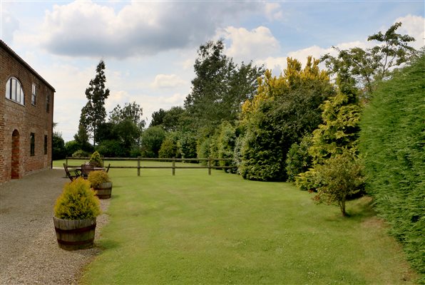Large Lawned Garden