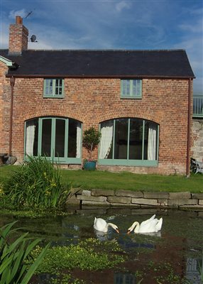 The Coach House - Pond