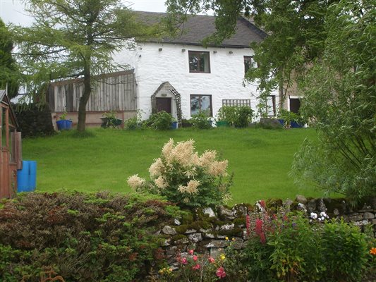 Front view of New Close Cottage