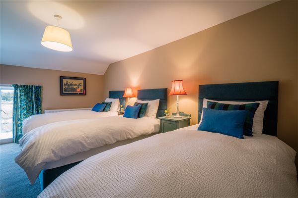 You choose - tripe room for friends or a double and a single for families