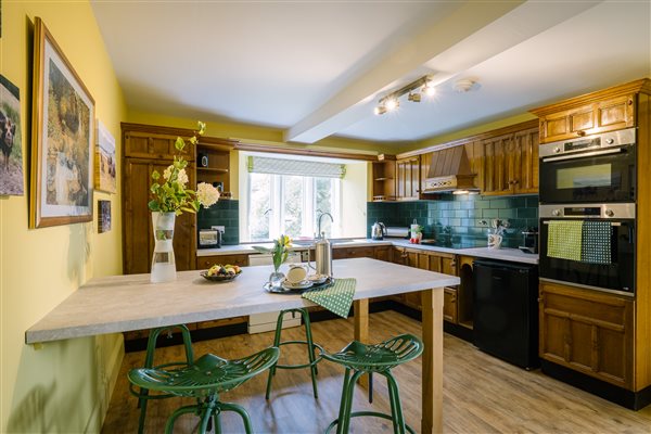 Family kitchen with breakfast bar
