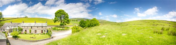 Panoramic view of Comb View and Garden