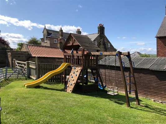 the farms play equipment