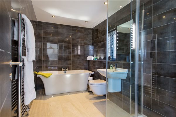 stunning bathrooms