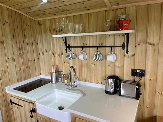 shepherds hut glamping