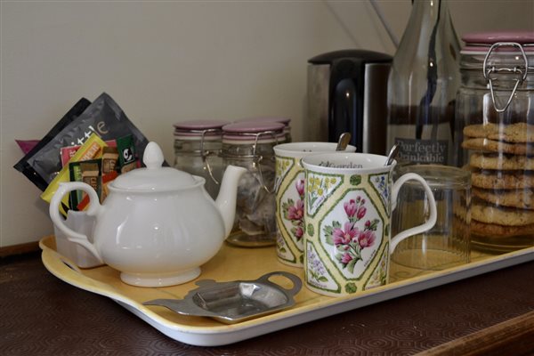 Red Room Tea Tray