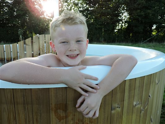 hot tub middle stone farm