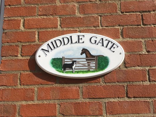middlegate sign