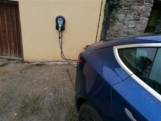 Free charging for EV