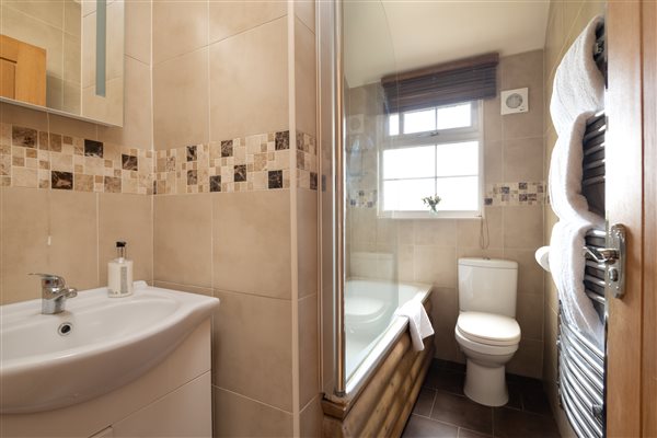 The Country Lodge - Bolesworth En-suite Bathroom