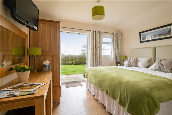 The Country Lodge - Chester Bedroom