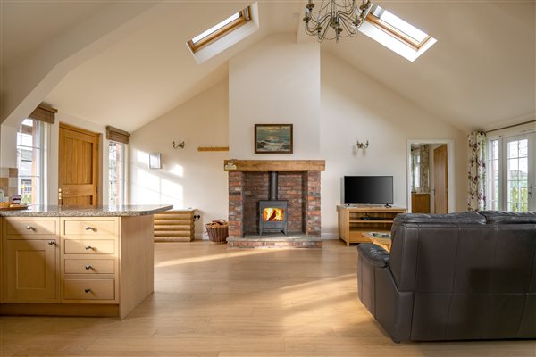 Country Lodge with Log Burner