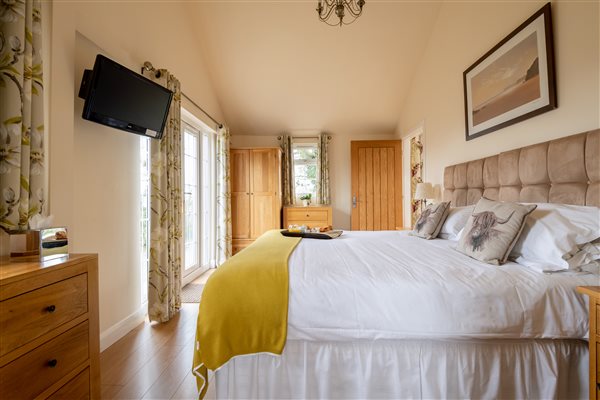 The Country Lodge - Cholmondeley Bedroom