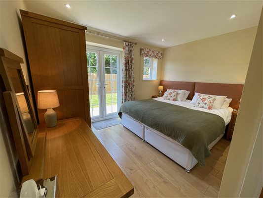 Haystack Lodge bedroom with Bathe ensuite as a superking double