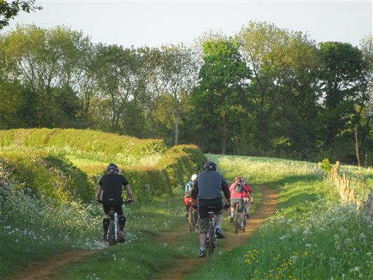 Cyclists on the Darcy Dalton way at Hornton Grounds