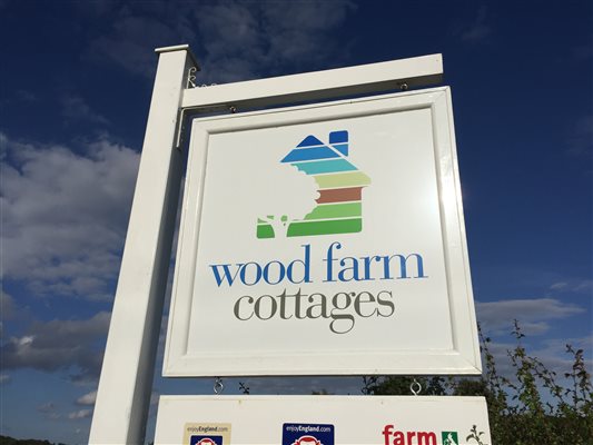 Wood Farm sign
