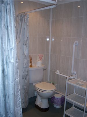 En-suite bathroom