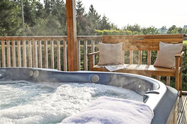 Luxury Lodge Hot Tub Derbyshire