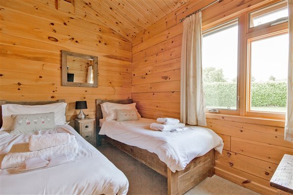 bedroom twin lodge