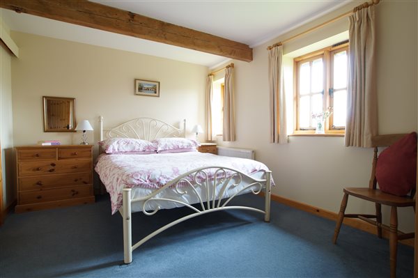 Double Bedroom  - Badger Cottage - New Forest Holiday Cottages