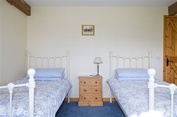 Twin Room  - Fallow Cottage - New Forest Holiday Cottages