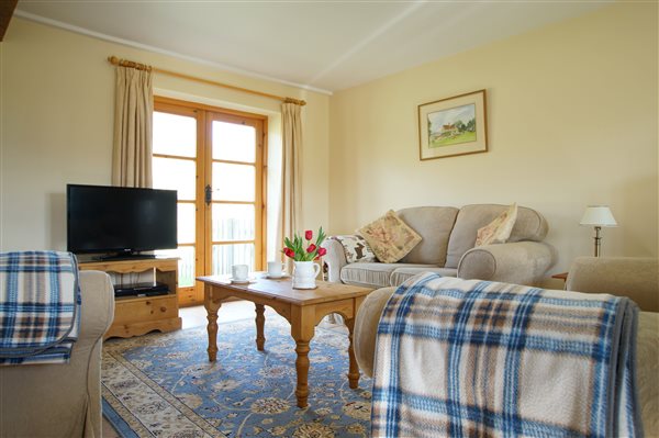 Sitting area - Roe Cottage - New Forest Holiday Cottages
