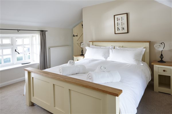 Arch - King bedded room