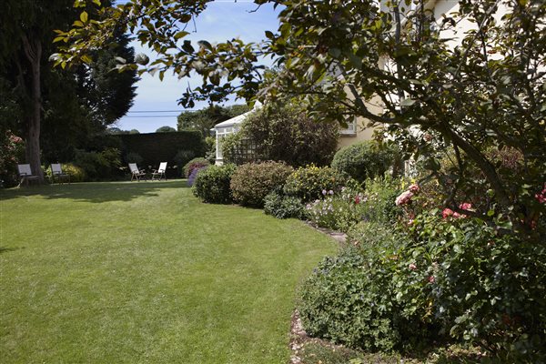 Farmhouse - Garden