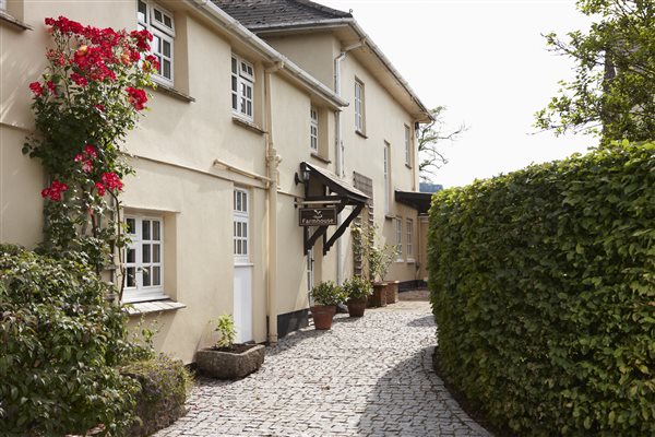 Farmhouse - Entrance