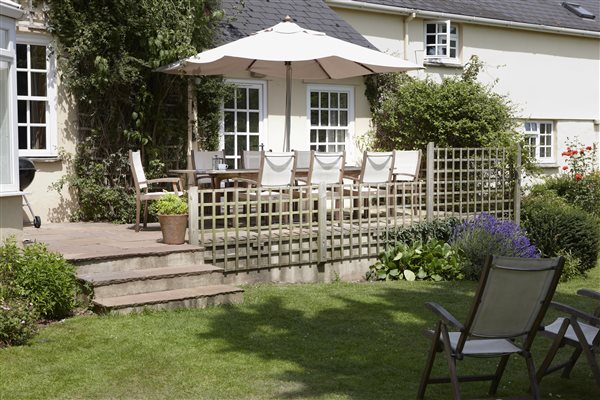 Farmhouse - Garden Terrace