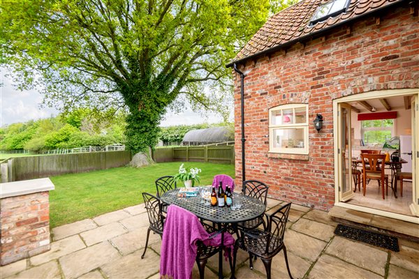 cottage with a lovely garden